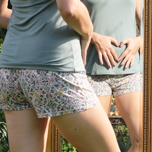 Jede Frau kennt sie mehr oder weniger schlimm: Erfahren Sie hier mehr über Menstruationsbeschwerden und welche Kräuter wirklich helfen. Natürliche wirksame Hilfe bei Menstruationsbeschwerden