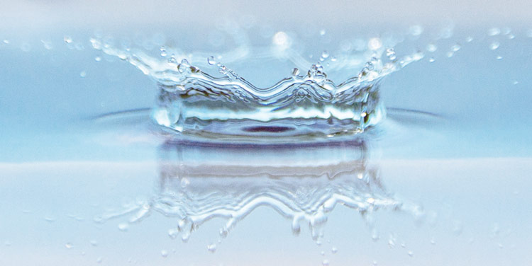 Wasser als Basis in Naturkosmetik