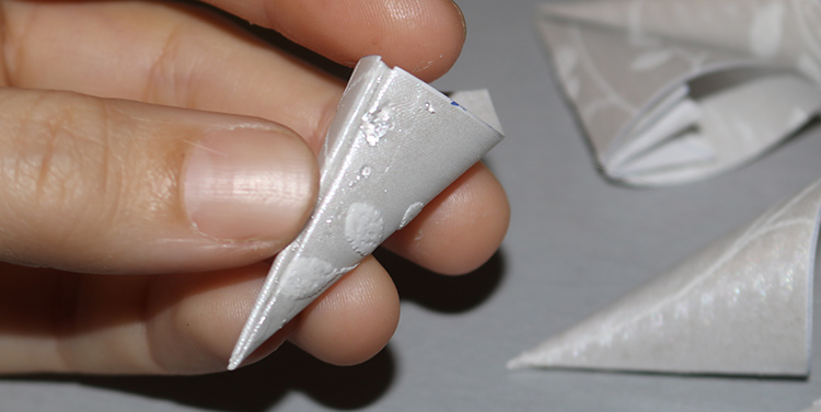 Blüte aus Papier basteln