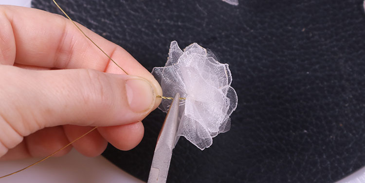 Draht verdrillen. zarte Blumen aus Organza Hochzeit Taufe Erstkommunion