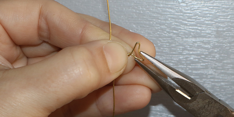 Fisch aus Draht und Nagellack