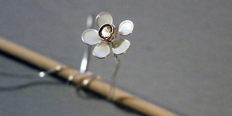 Nagellackblümchen basteln