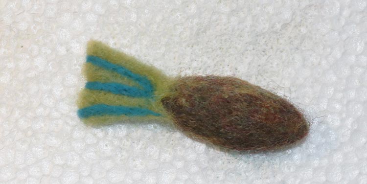 Filz Fisch Flosse anfilzen