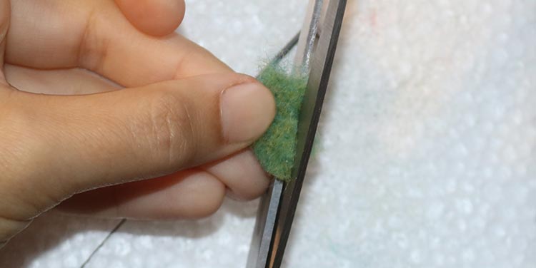 Filz Fisch Flosse anfilzen