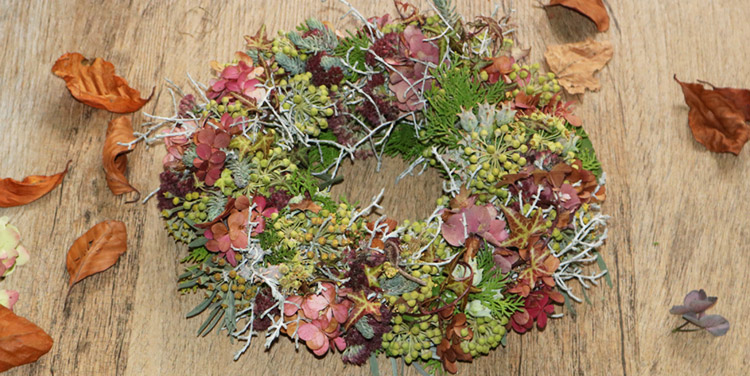 Herbstkranz binden einfach erklärt. Herbstkranz binden