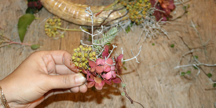 Herbstkranz binden einfach erklärt. Herbstkranz binden