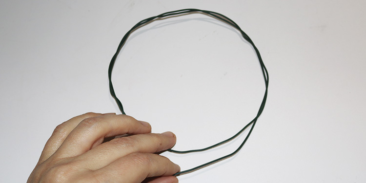 Ring für einen Kranz formen