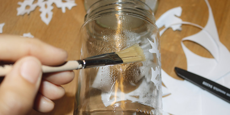 Scherenschnitt Flocken aufkleben