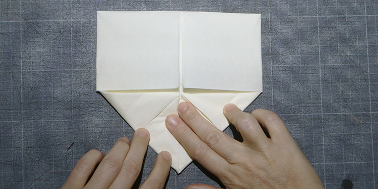 Servietten falten Kreuz