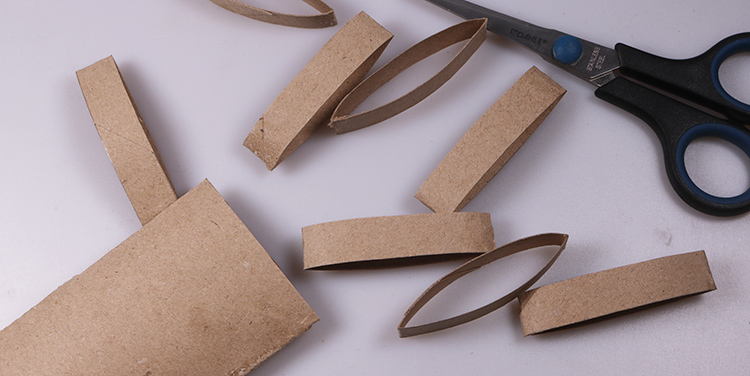 Schachtel aus Toilettenpapierrollen