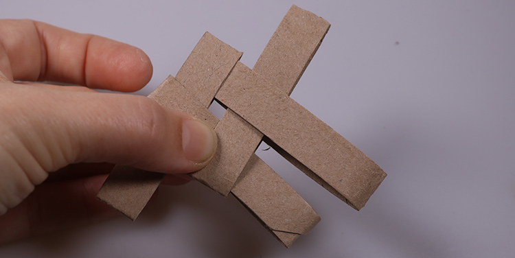 Schachtel aus Toilettenpapierrollen