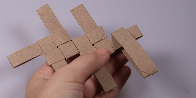 Schachtel aus Toilettenpapierrollen