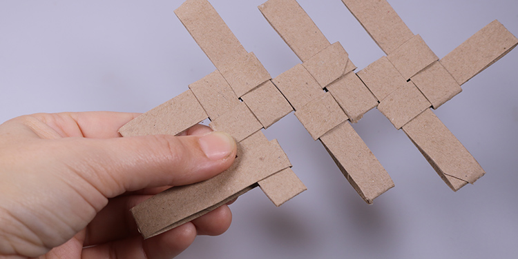 Schachtel aus Toilettenpapierrollen