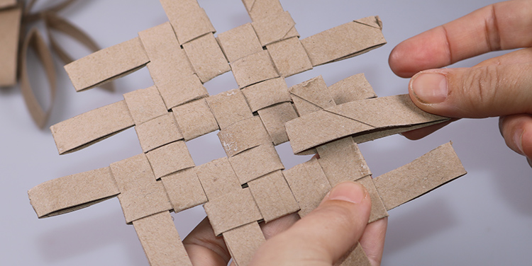 Schachtel aus Toilettenpapierrollen