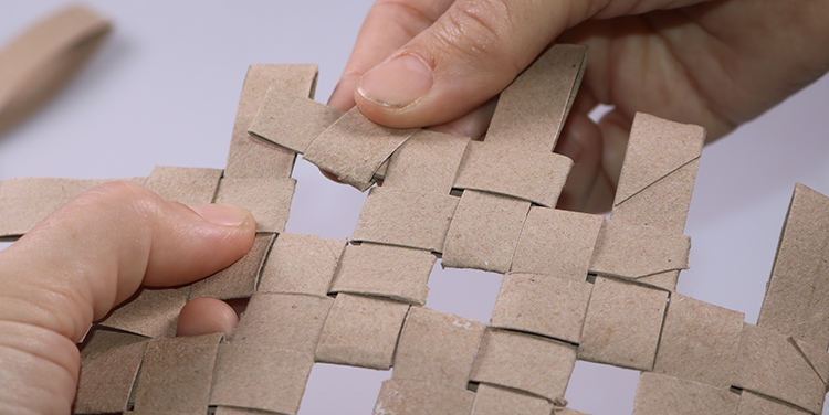 Schachtel aus Toilettenpapierrollen