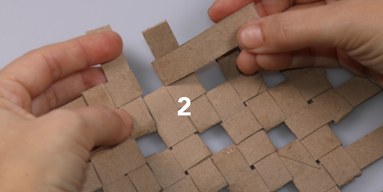 Schachtel aus Toilettenpapierrollen