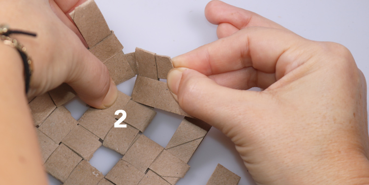 Schachtel aus Toilettenpapierrollen