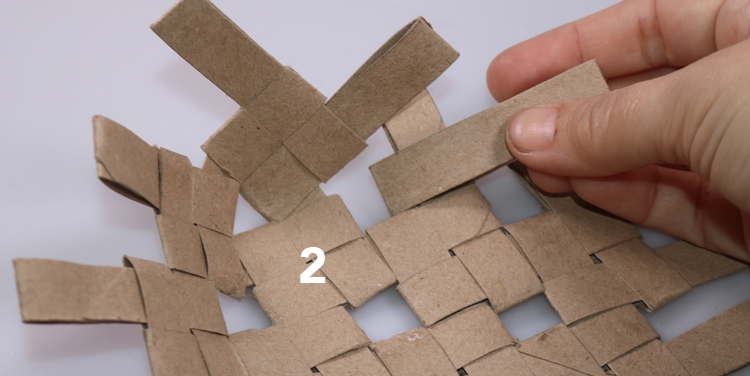 Schachtel aus Toilettenpapierrollen