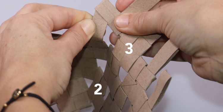 Schachtel aus Toilettenpapierrollen