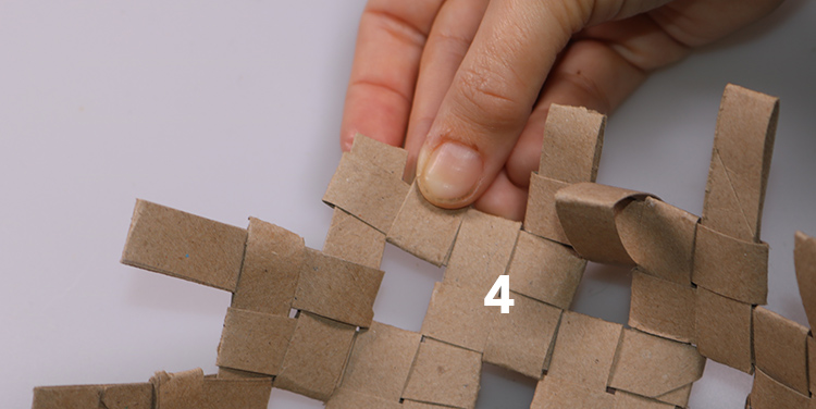 Schachtel aus Toilettenpapierrollen