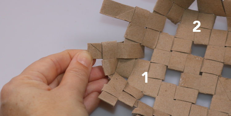 Schachtel aus Toilettenpapierrollen