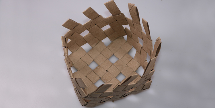 Schachtel aus Toilettenpapierrollen