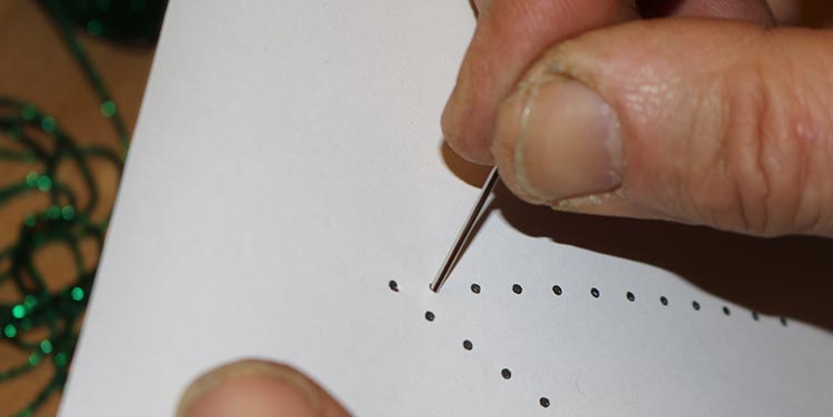 gestickte Weihnachtskarte selber basteln