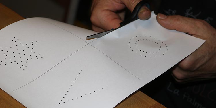 gestickte Weihnachtskarte selber basteln