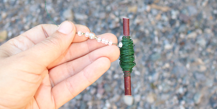 Natur Windlicht mit Graszopf und Rocaille-Perlen Diy Windlicht mit Perlen
