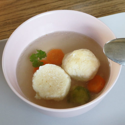 Griessknödelsuppe