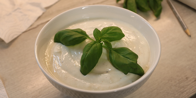 Joghurt Dip zu Chili con Carne