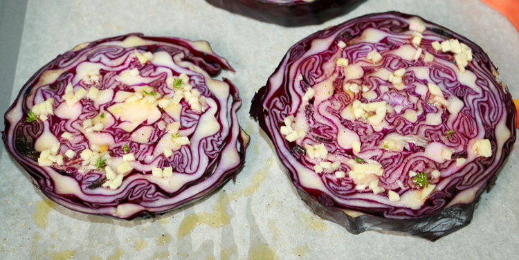 Gebackenes Blaukraut mit Würzöl