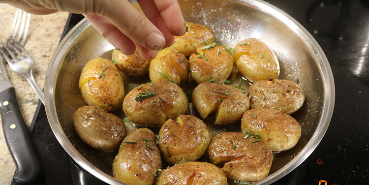 Eine andere Beilagen-Variante: angequetschte Kartoffeln Rezept Quetsch-Kartoffeln