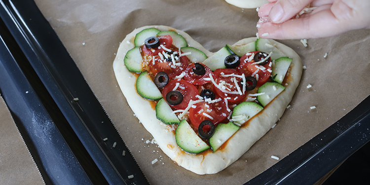 Pizzaherzen belegen