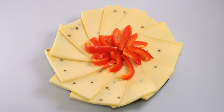 Raclettekäse mit Pfeffer