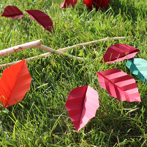 Basteln mit Papier Herbstlaub Herbstdeko