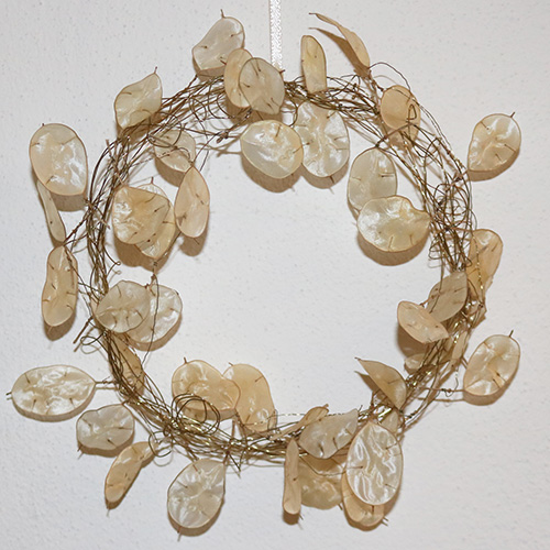 DIY Dekokranz mit Silbertaler