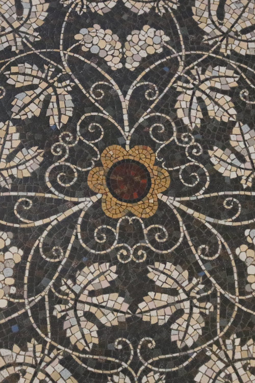 Mosaikboden rund um den Chorraum im Kölner Dom
