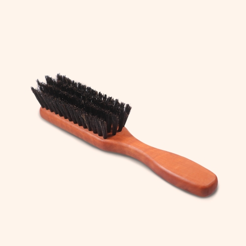 Inizio beard brush with Griff Streicheleinheit